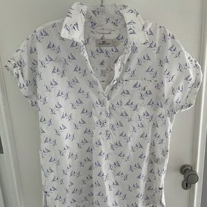 VINEYARD VINES collared shirt boat pattern